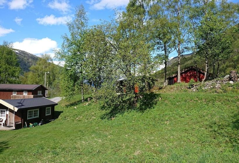 Eidsdal Camping Og Feriehus