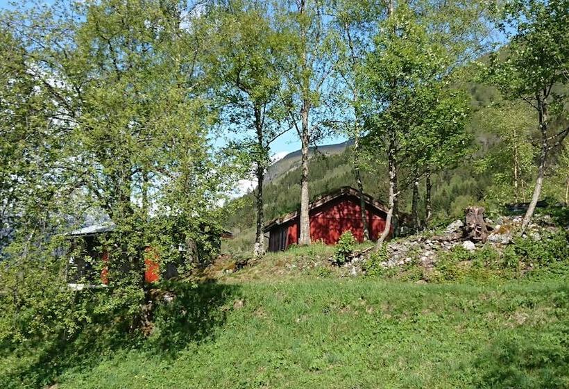 Eidsdal Camping Og Feriehus
