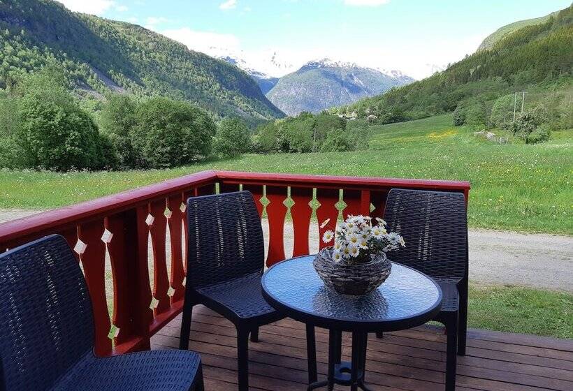 Eidsdal Camping Og Feriehus