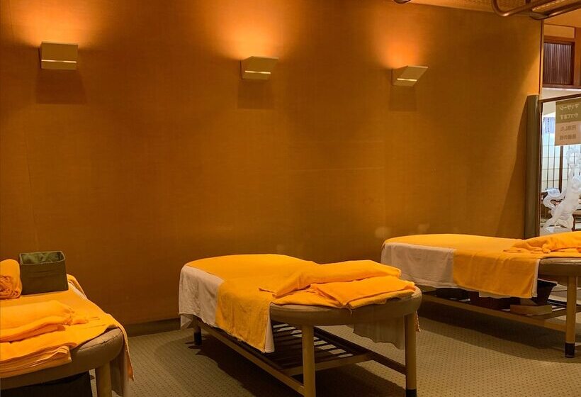 Funabashi Grand Sauna And Capsule Hotel   Caters To Men