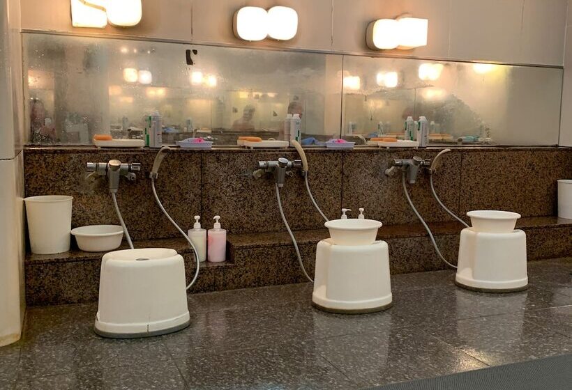 Funabashi Grand Sauna And Capsule Hotel   Caters To Men