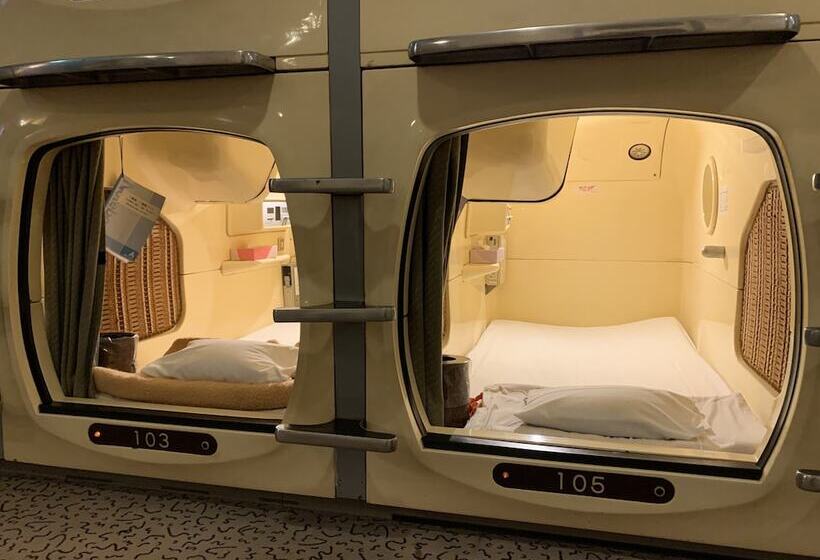Funabashi Grand Sauna And Capsule Hotel   Caters To Men