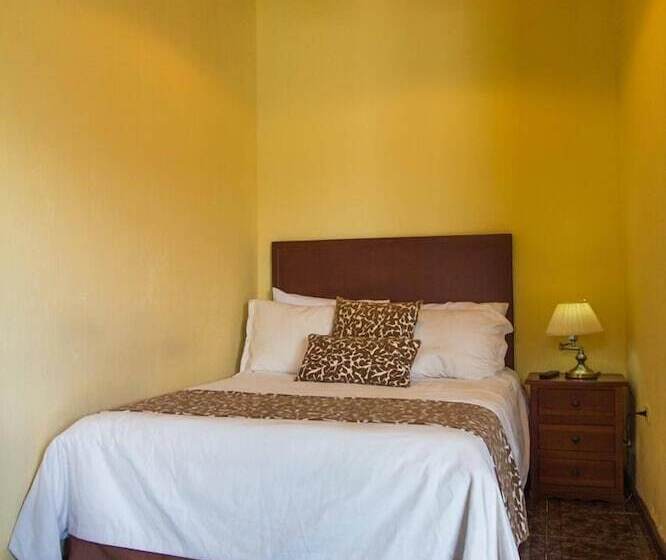 簡易ホテル Hosteria El Cano