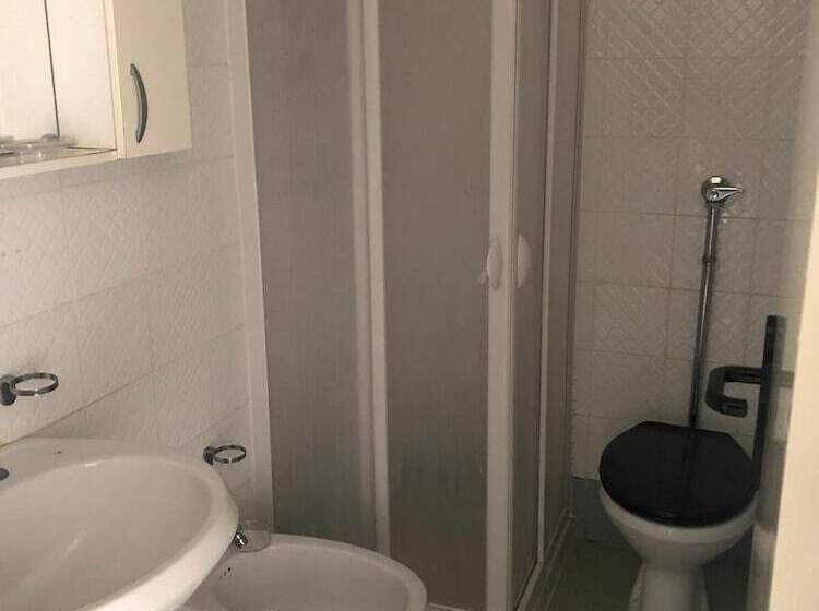 簡易ホテル Kartibubbo Beach Resort