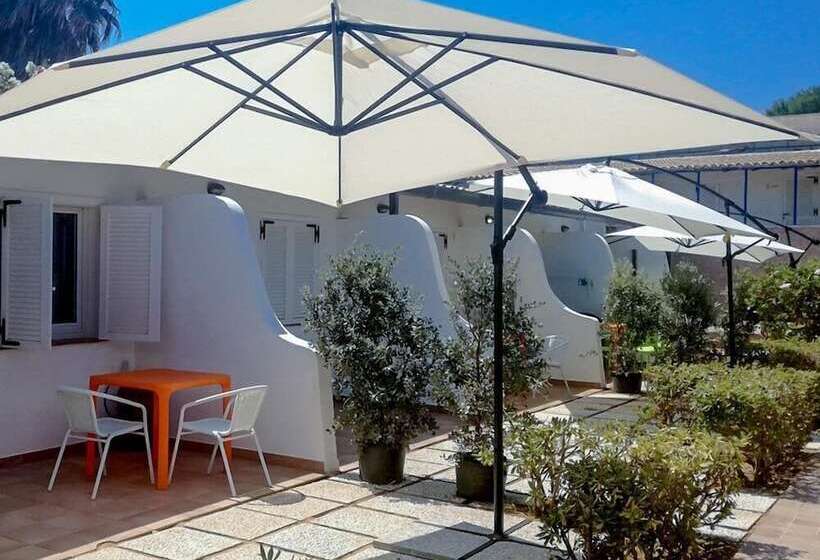 簡易ホテル Kartibubbo Beach Resort