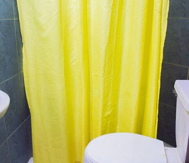 ユースホステル Maranatha Hostal