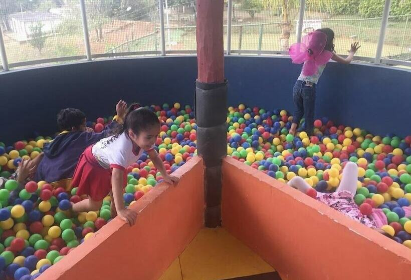 客栈  Rancho Moreira   Pousada E Restaurante