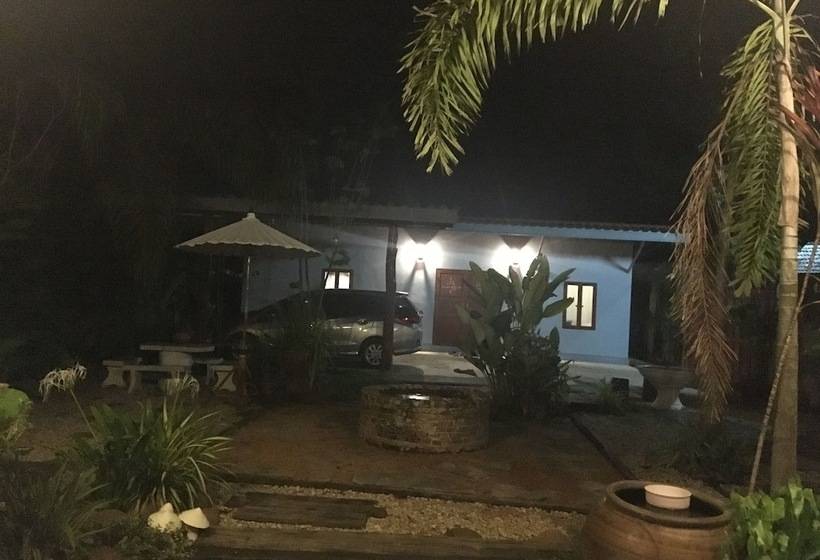 Отель Baan Mali Lampang