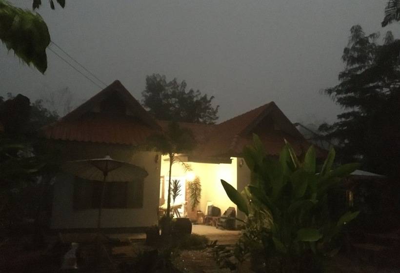 Отель Baan Mali Lampang