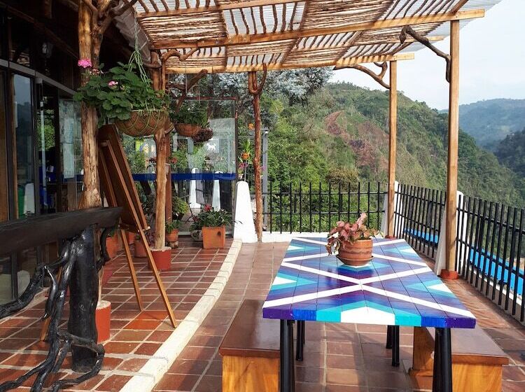 בית מלון כפרי Bordones