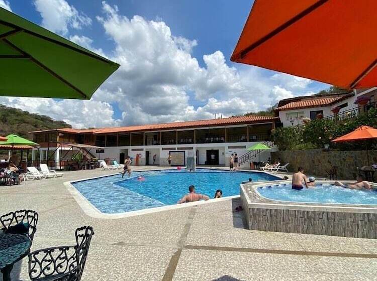 Отель Campestre La Montaña