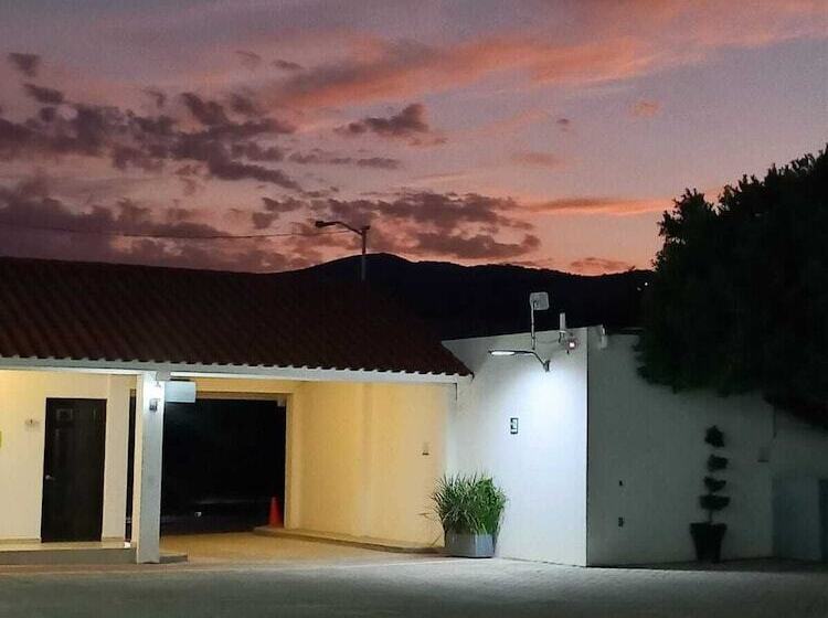 فندق Casa Blanca