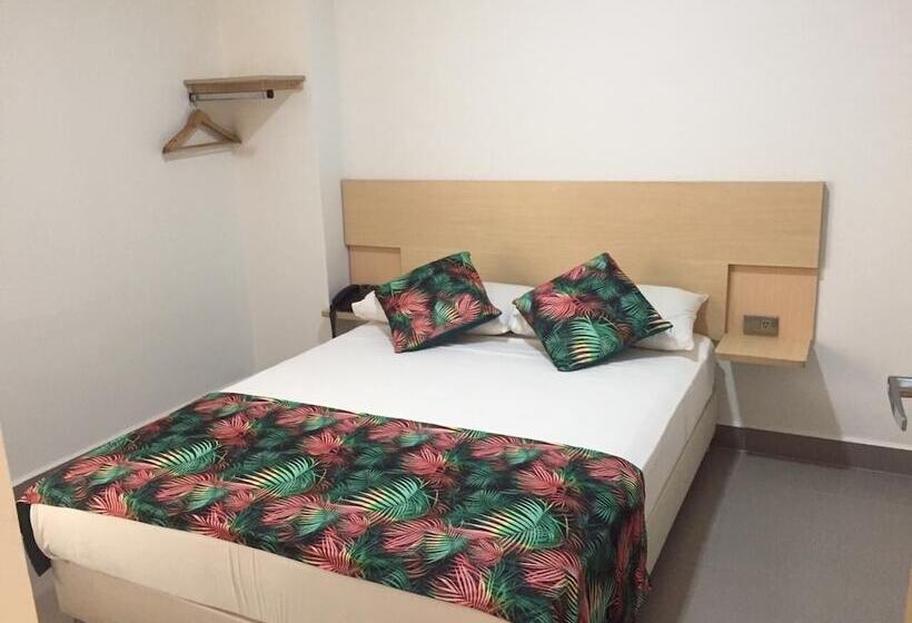 ホテル Cayena Inn