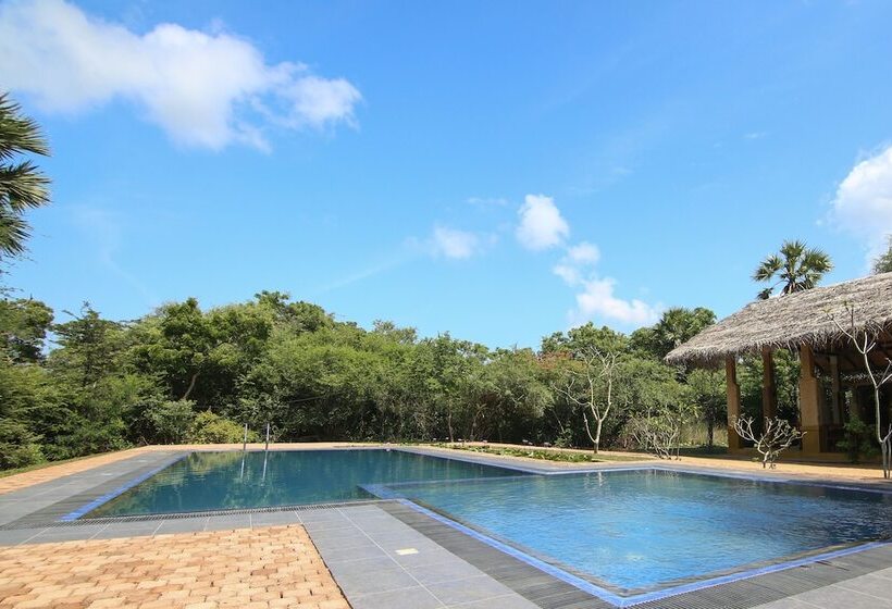 Отель Cloud Nine Lanka Resort