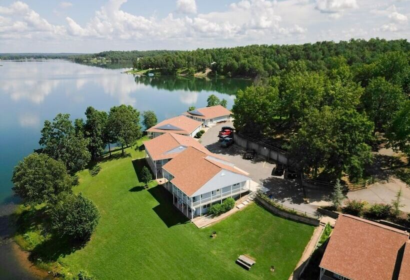 فندق Crown Point Resort