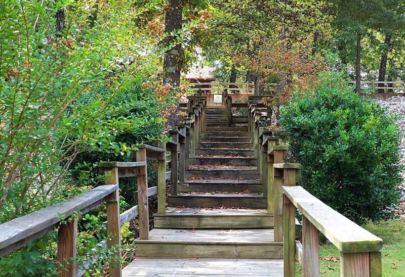 فندق Crown Point Resort