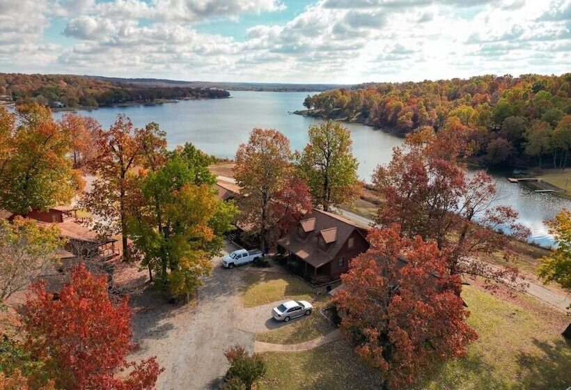 فندق Crown Point Resort