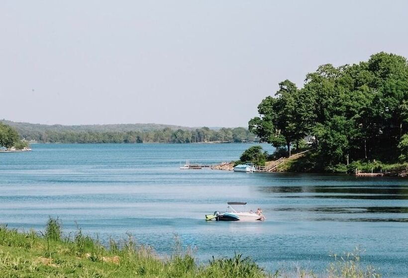 فندق Crown Point Resort