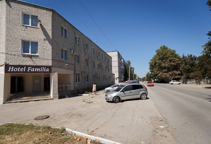 فندق Familia