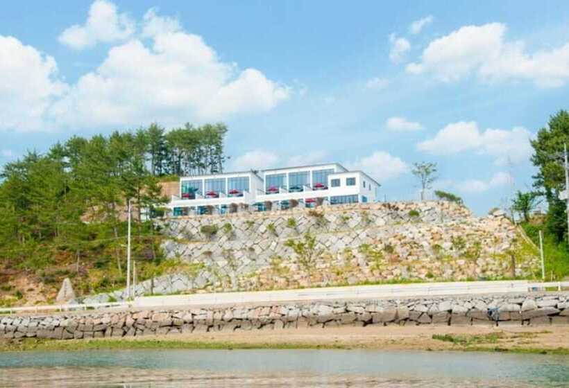 酒店 Goheung Geogeum Island Pension