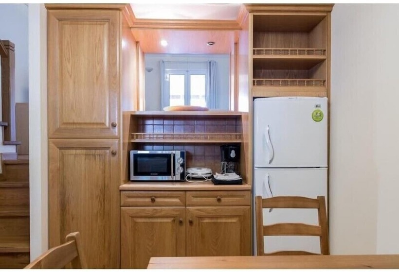 호텔 Golden Sand Apartments