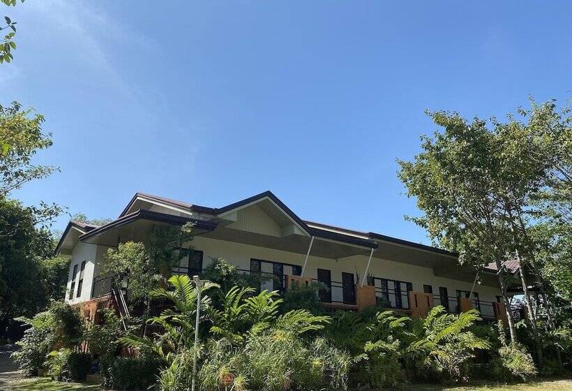 Hotel Hiraya Wellness Resort And Ecopark