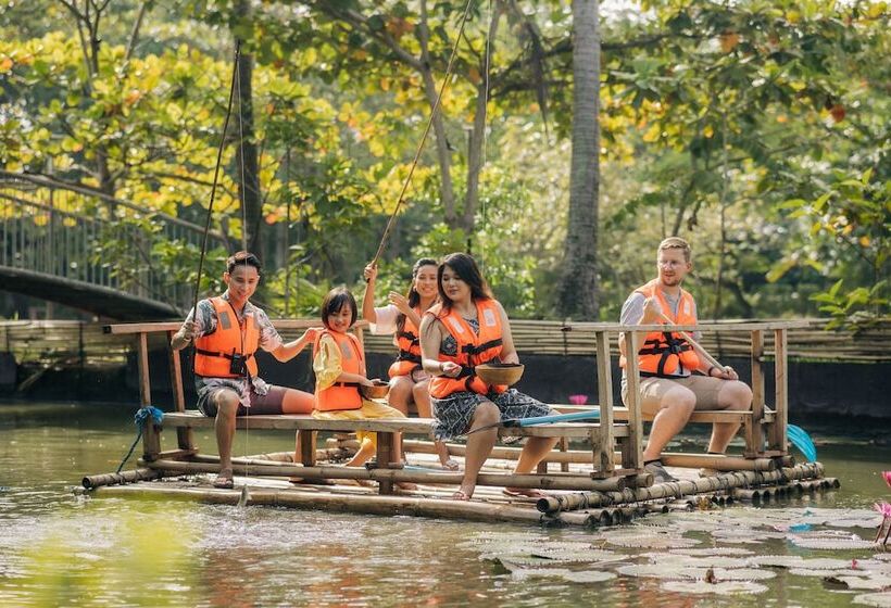 Hotel Hiraya Wellness Resort And Ecopark