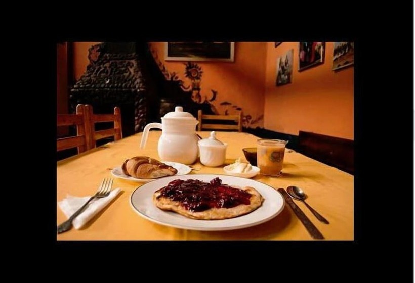 هتل Hostal Casa Aida