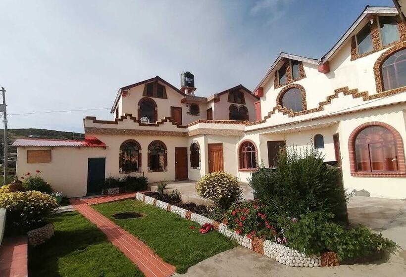 هتل Hostal Jallalla