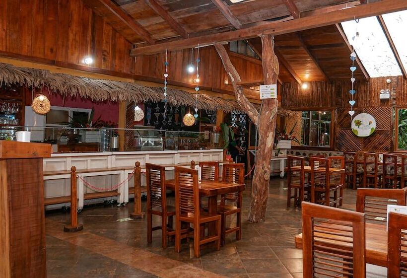 호텔 Hosteria El Carmelo De Mindo