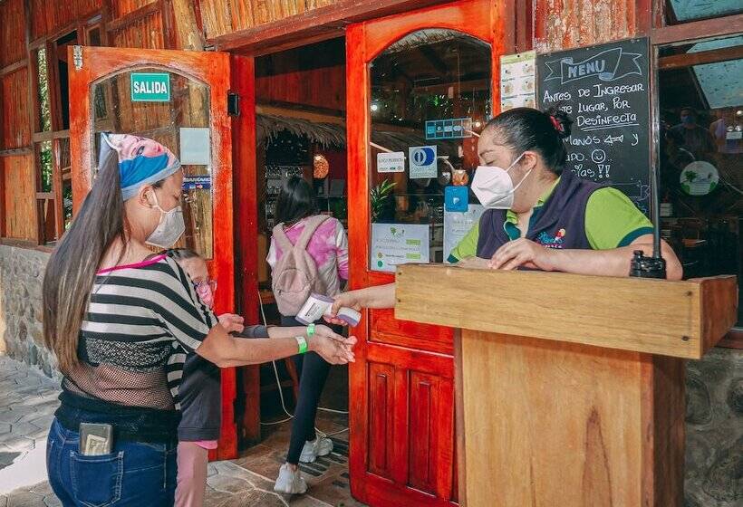 호텔 Hosteria El Carmelo De Mindo