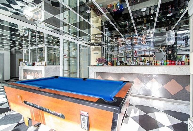 Отель I Candy Malia By Estia