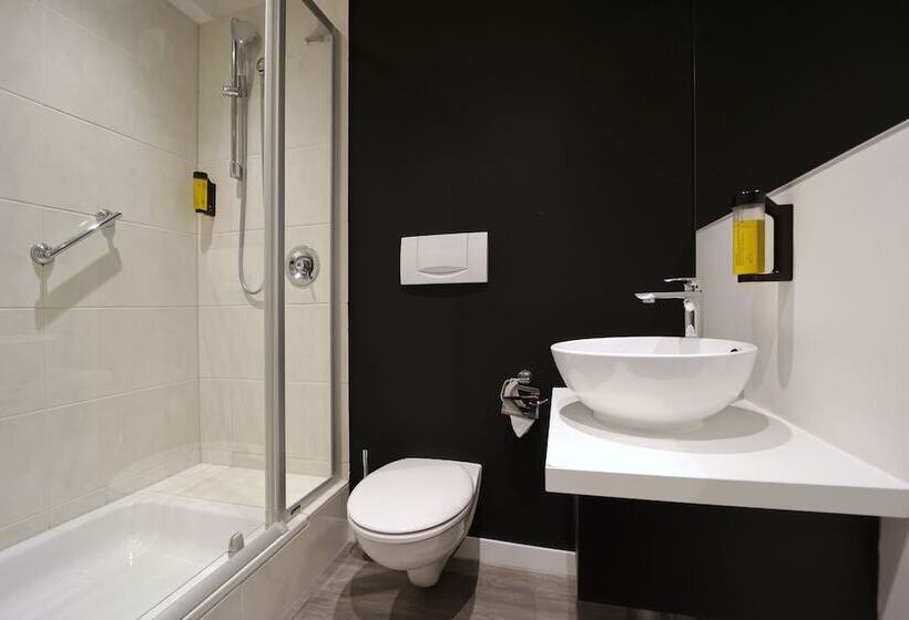 Juststay Ratingen Hotel & Apartments