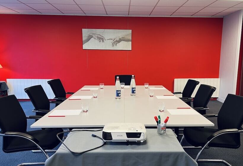 Отель Le Pré Saint Germain