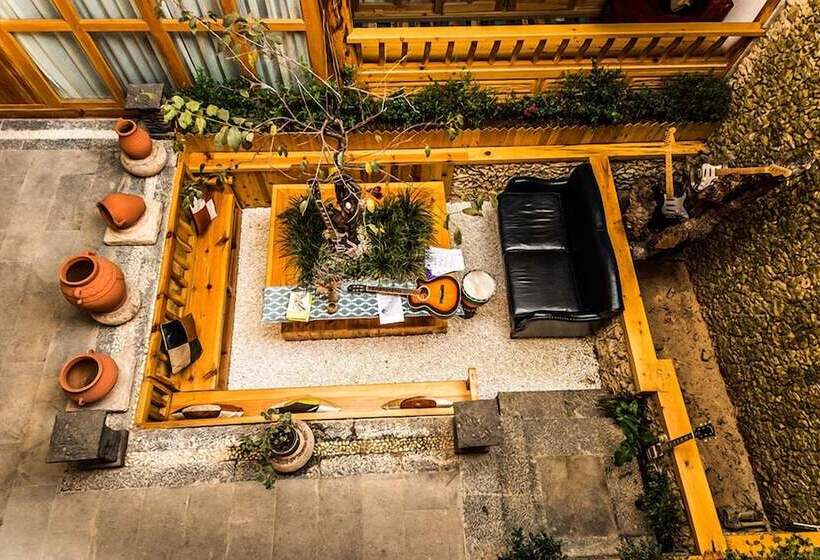 هتل Lijiang Yongshe Inn