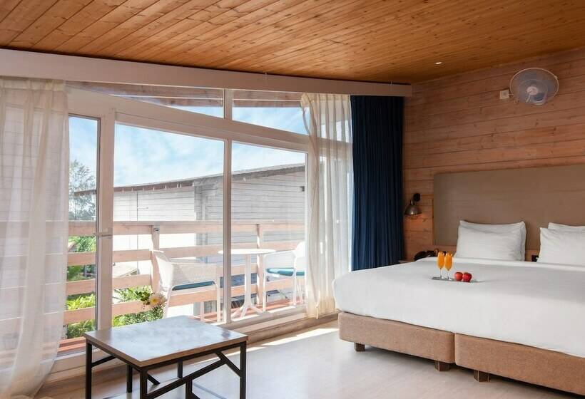 בית מלון כפרי Living Room Beach Resort