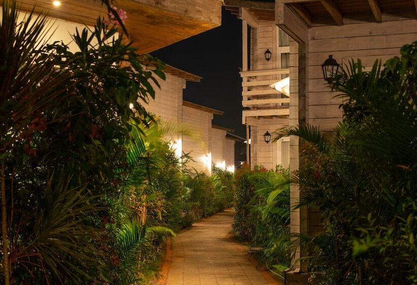 בית מלון כפרי Living Room Beach Resort