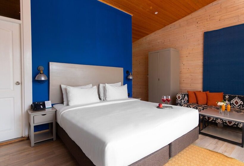 בית מלון כפרי Living Room Beach Resort