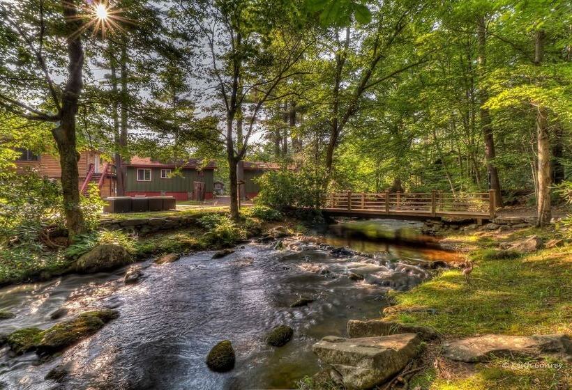 ホテル Magnolia Streamside Resort