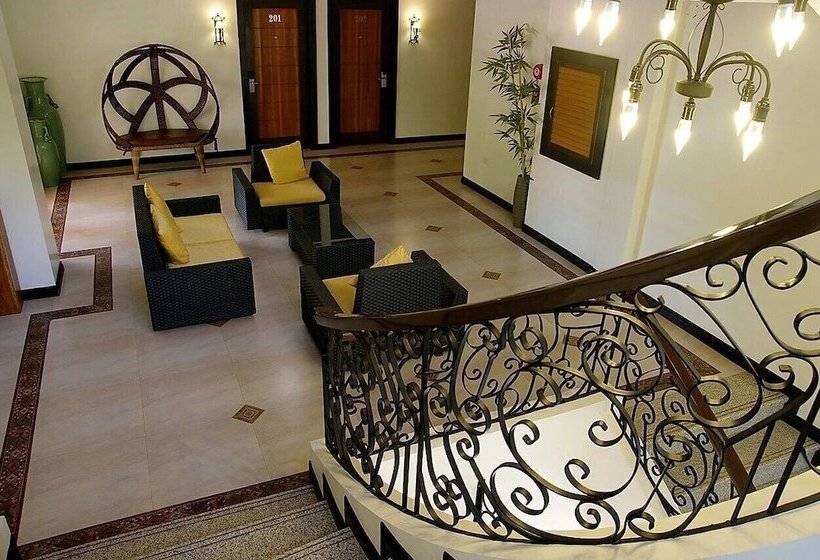 בית מלון כפרי Momarco Forest Cove Resort And