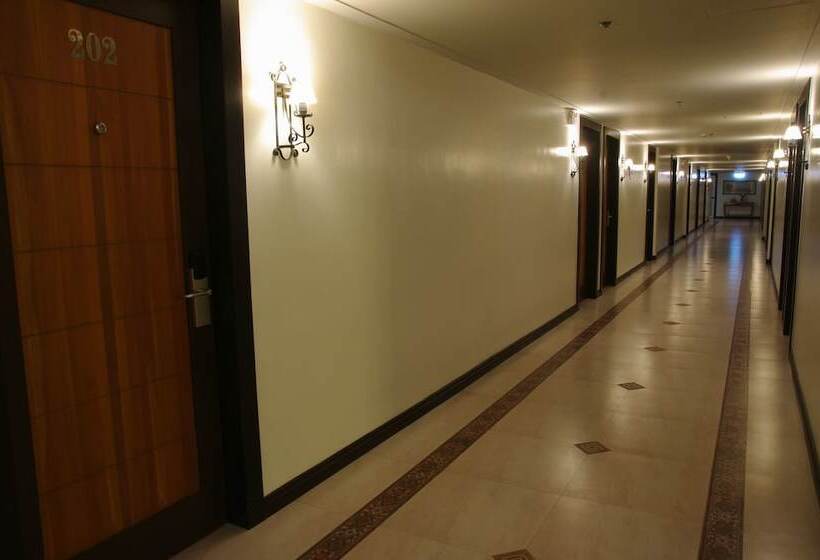 فندق Momarco Forest Cove Resort And