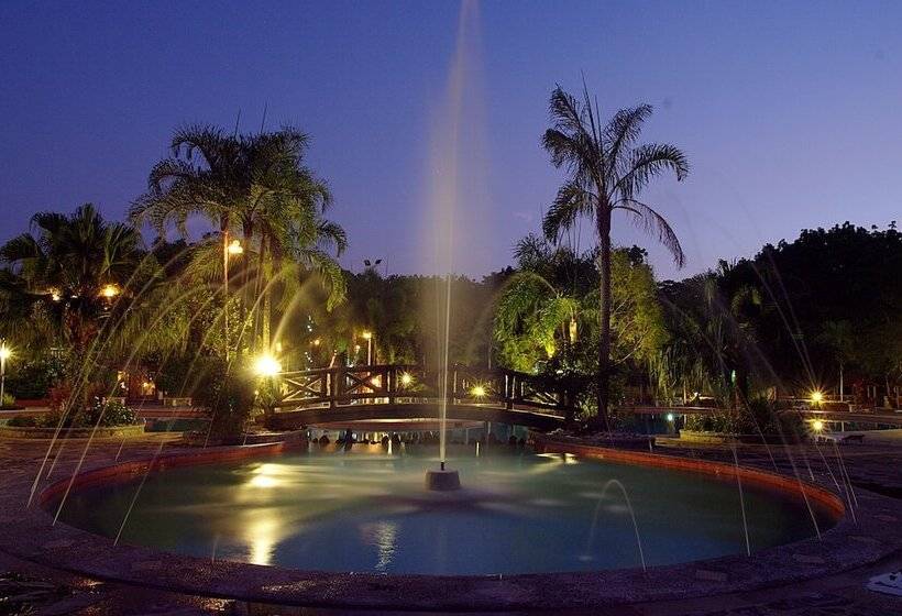 فندق Momarco Forest Cove Resort And