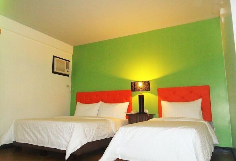 فندق Momarco Forest Cove Resort And