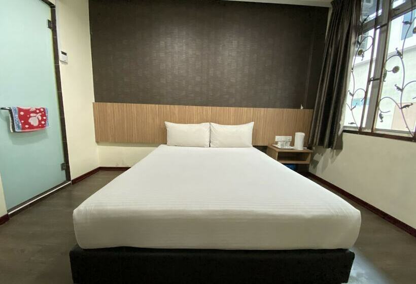 فندق Oyo 89752 7 Days Express