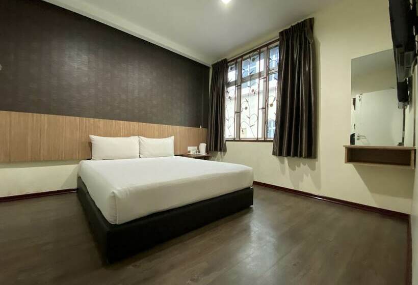 فندق Oyo 89752 7 Days Express