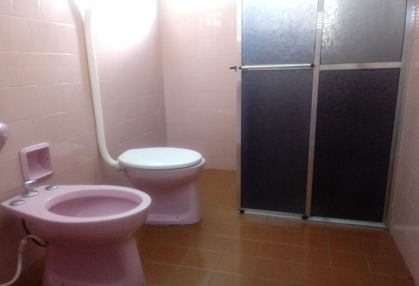 Отель Oyo Moura