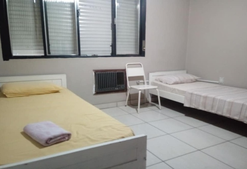 Отель Oyo Moura