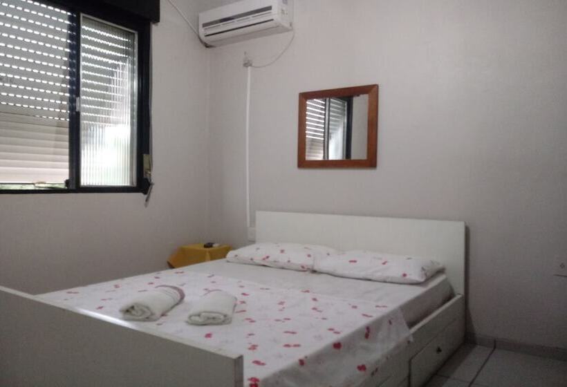 Отель Oyo Moura