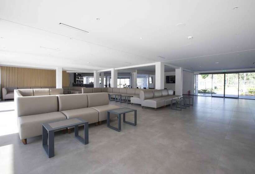 בית מלון כפרי Paleros Beach Resort