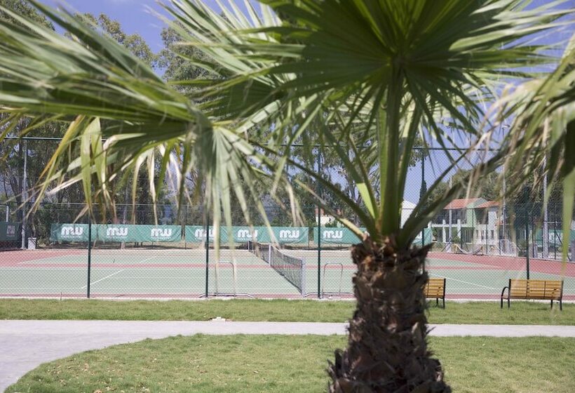 בית מלון כפרי Paleros Beach Resort